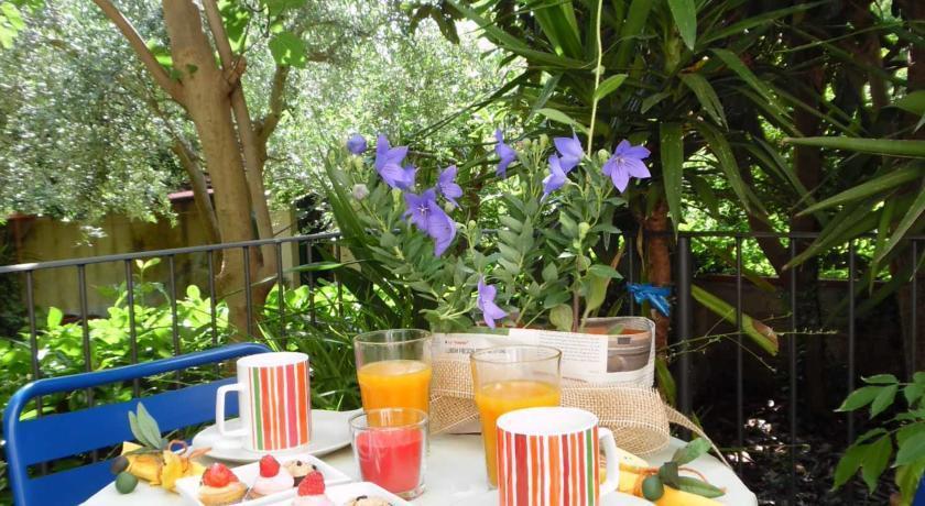 Apartment Garden In Florence
